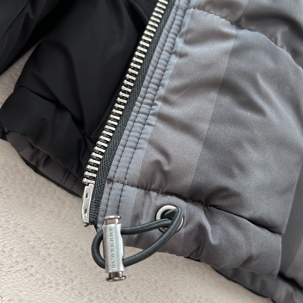 Burberry Down Jacket - image 6
